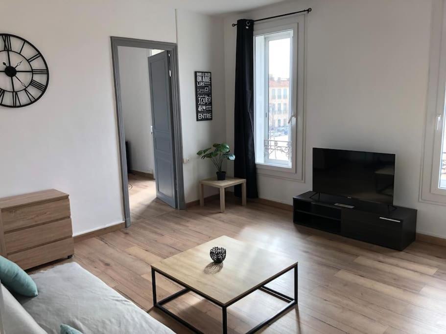 Appartement Spacieux Centre Ville ريفسالت المظهر الخارجي الصورة