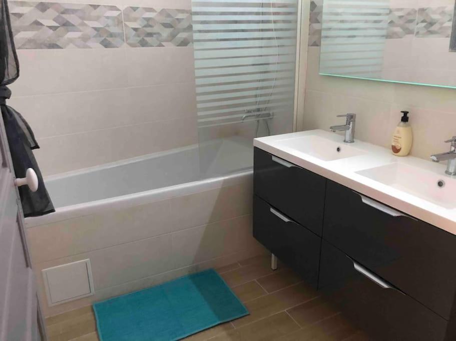 Appartement Spacieux Centre Ville ريفسالت المظهر الخارجي الصورة