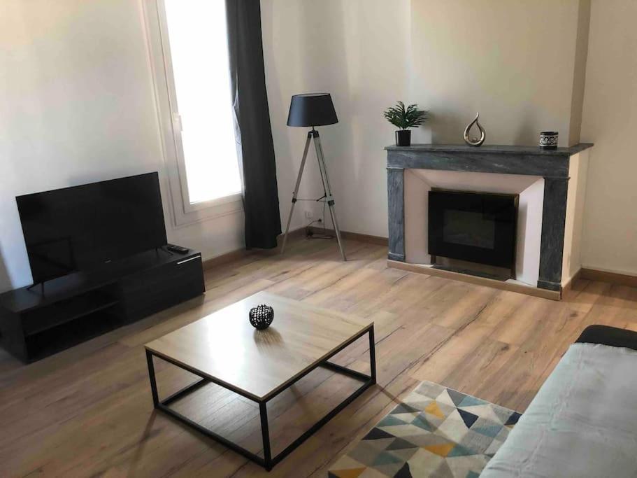 Appartement Spacieux Centre Ville ريفسالت المظهر الخارجي الصورة